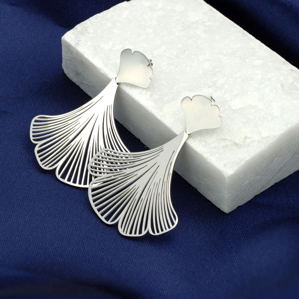 Nerezové náušnice E98555s