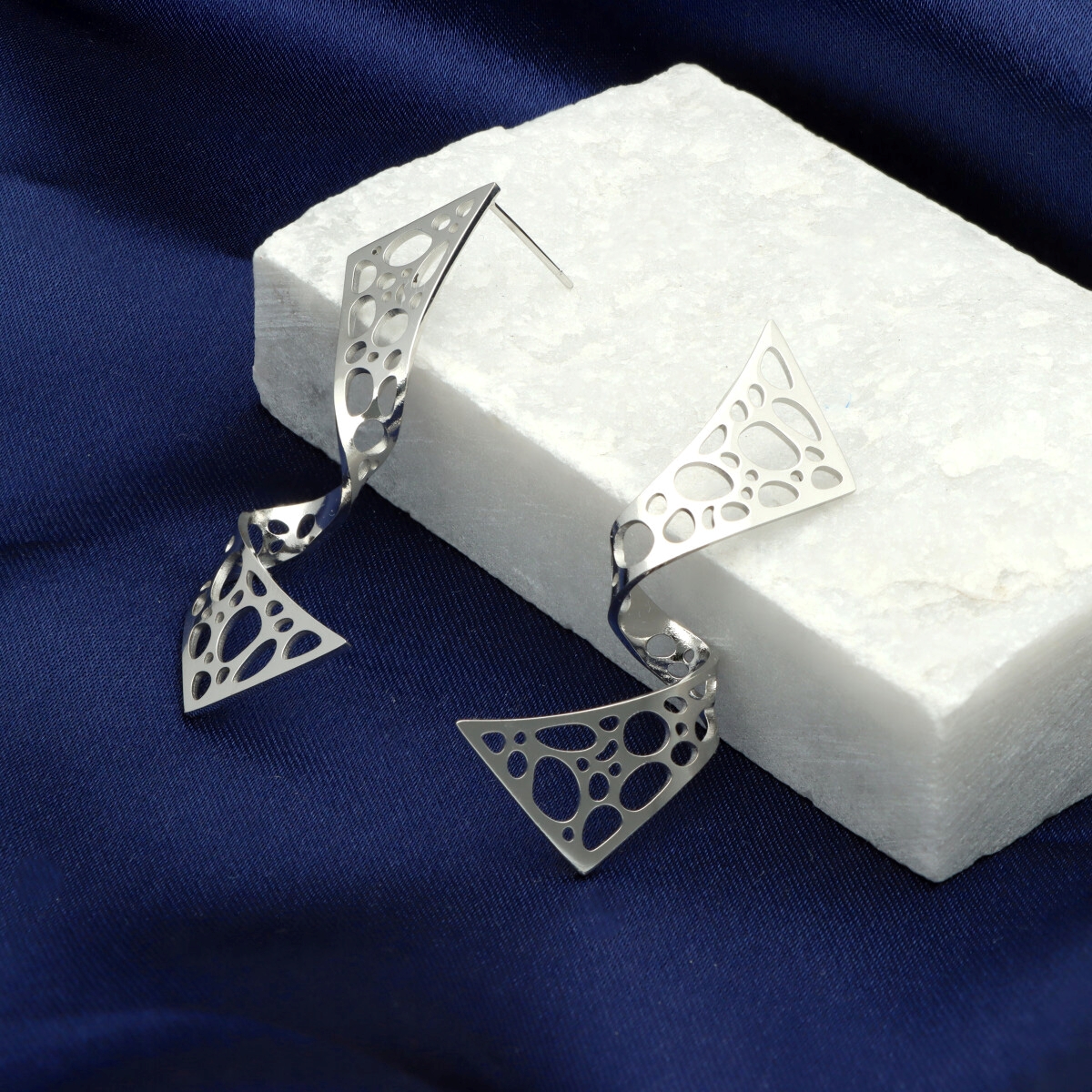 Nerezové náušnice E98554s