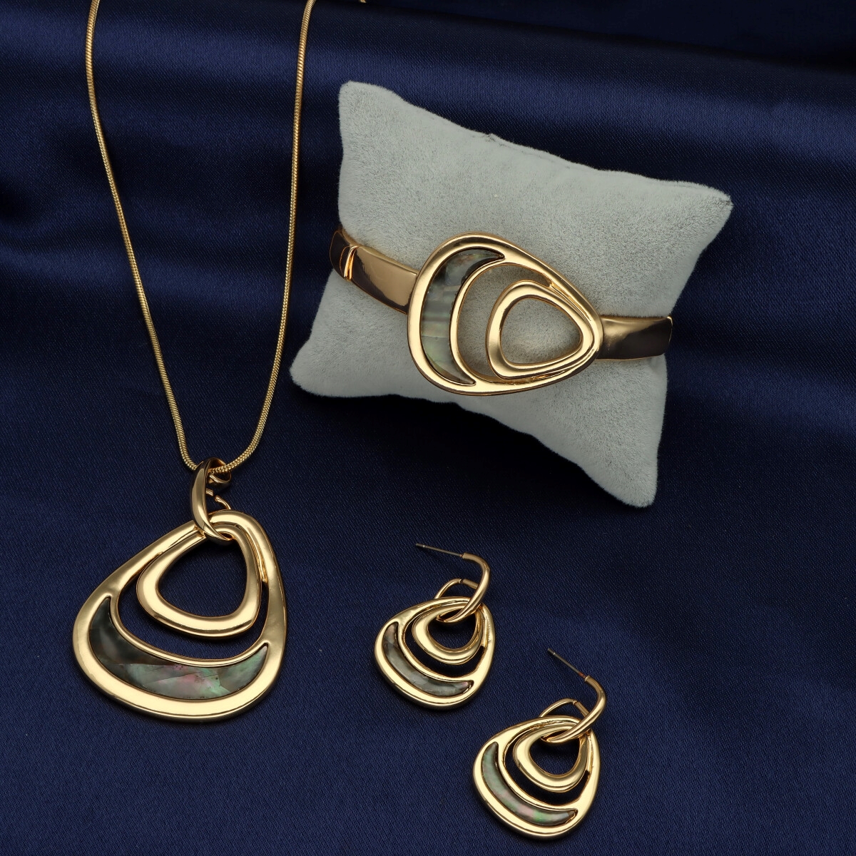 Náušnice s přírodní mušlí E98426