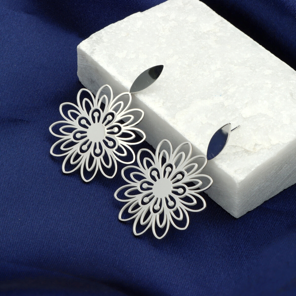 Nerezové náušnice E98542s