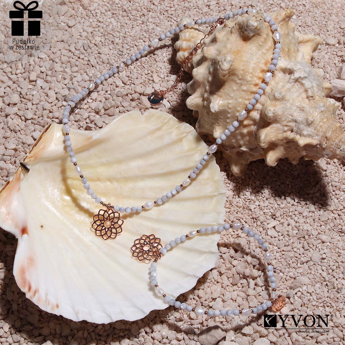 Náramek z mušlí a perel B00312