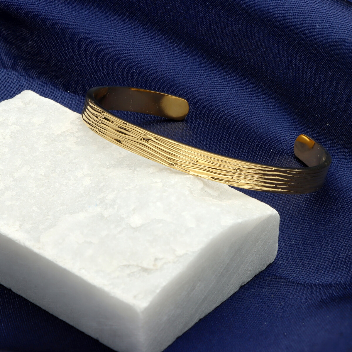 Pozlacený náramek z nerezové oceli B98548z