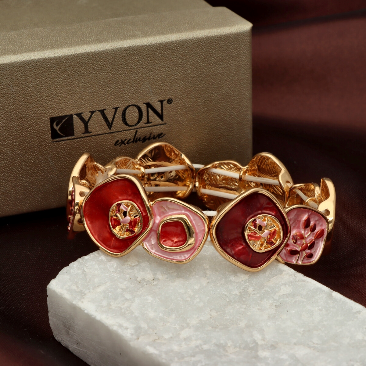 Náramek s uměleckými šperky B97323