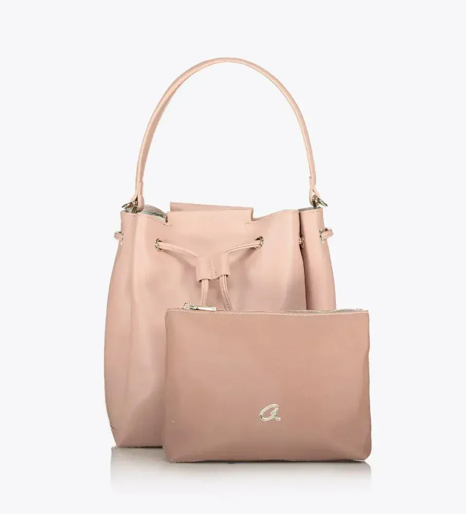 Kbelíková kabelka s popruhem