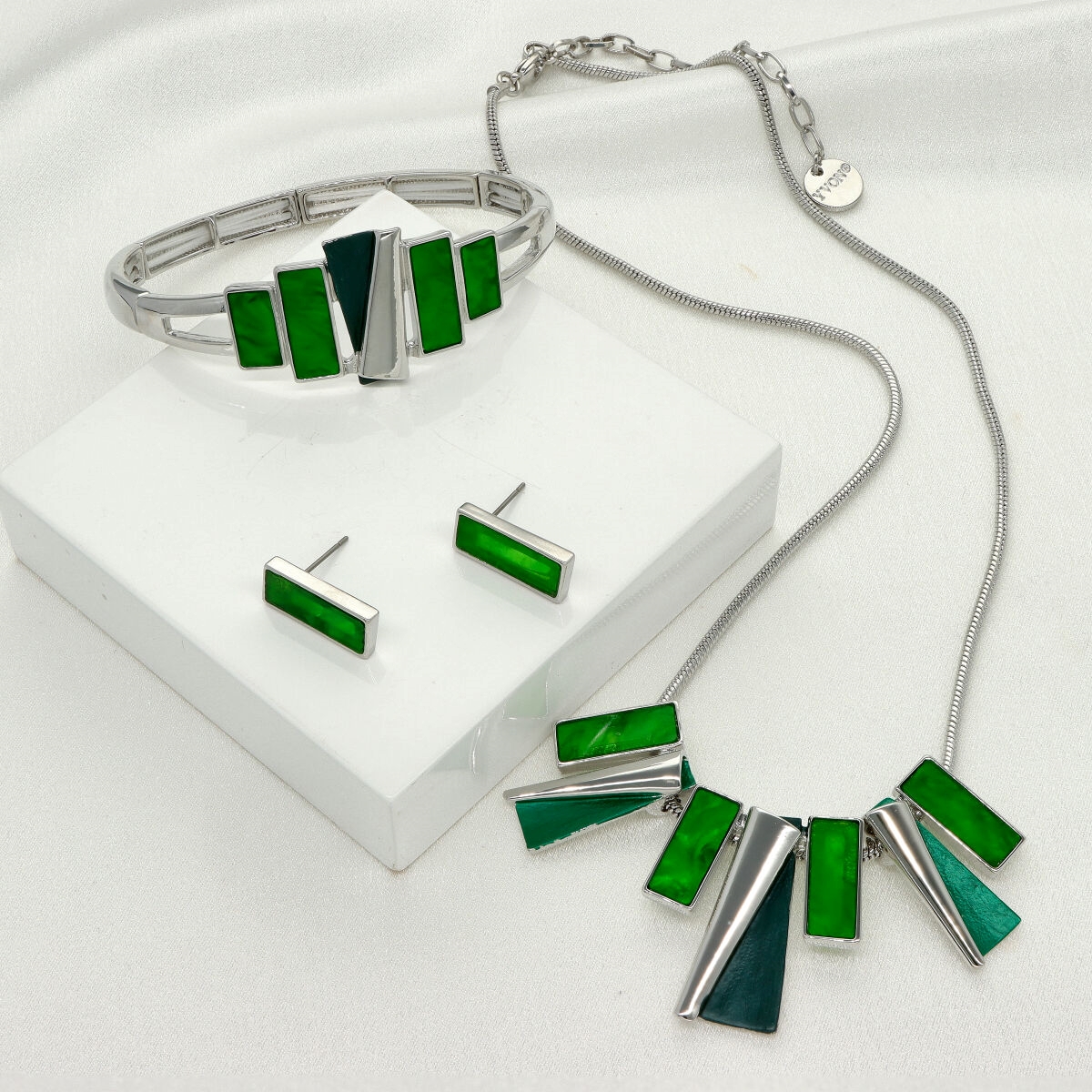 Náramek z barevné pryskyřice B00070