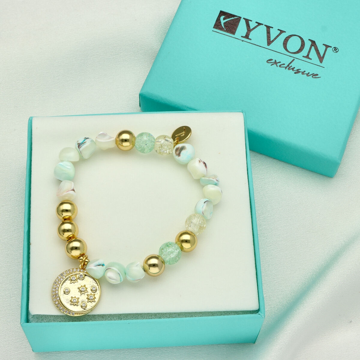 Pozlacený náramek z mušlí B00211