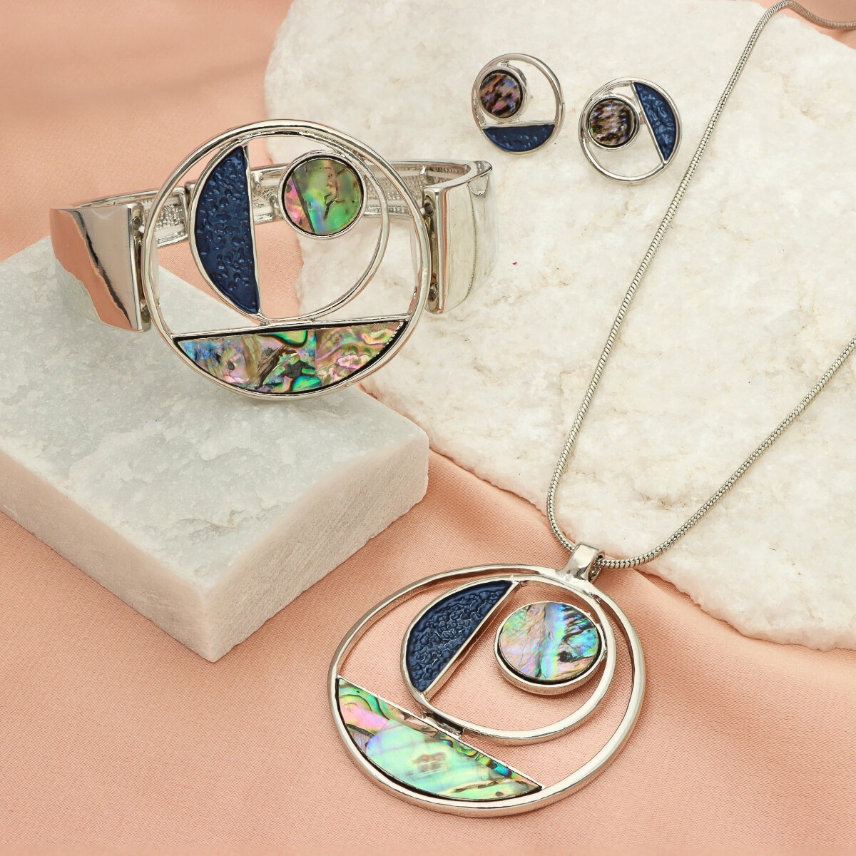 Náramek s uměleckými šperky B97993s