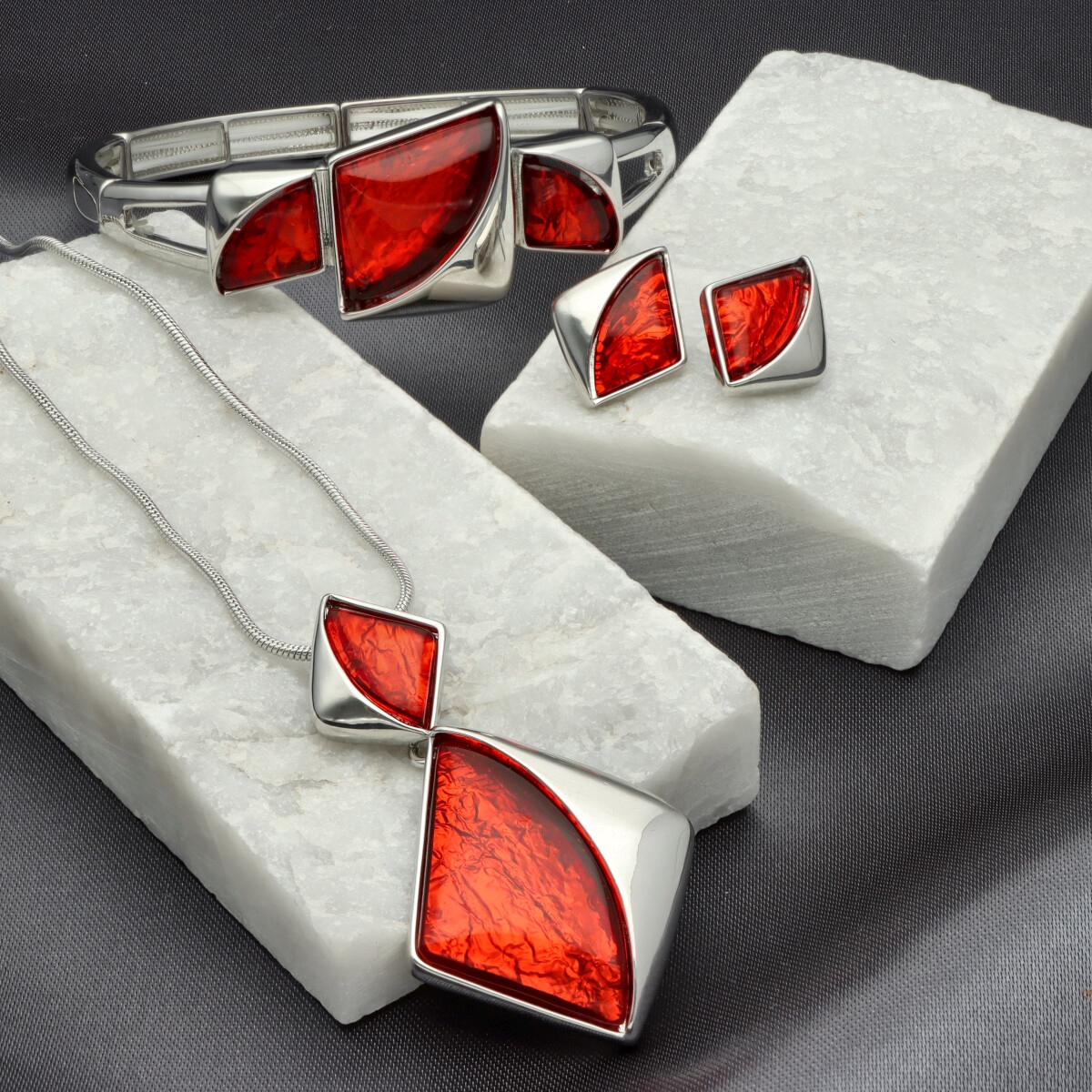 Náramek CAMELIA B97538