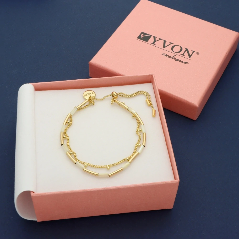 Pozlacený náramek s přírodní mušlí B00101